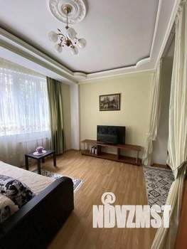 1-к квартира, посуточно, 37м2, 1/1 этаж