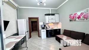 Студия квартира, посуточно, 38м2, 1/4 этаж
