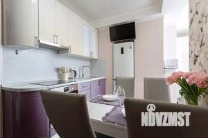 1-к квартира, посуточно, 50м2, 1/1 этаж