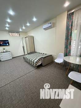 Студия квартира, посуточно, 35м2, 1/8 этаж