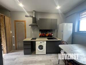 Студия квартира, посуточно, 30м2, 1/2 этаж