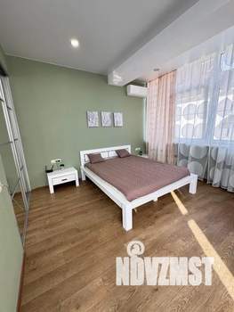 Студия квартира, посуточно, 42м2, 9/13 этаж