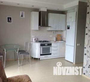 Студия квартира, на длительный срок, 43м2, 1/3 этаж