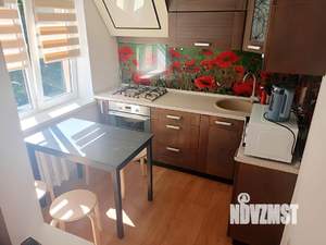 3-к квартира, посуточно, 48м2, 3/3 этаж