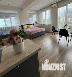 Студия квартира, посуточно, 60м2, 11/15 этаж