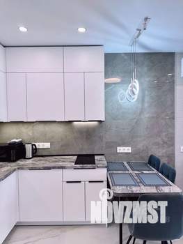 1-к квартира, посуточно, 34м2, 8/18 этаж