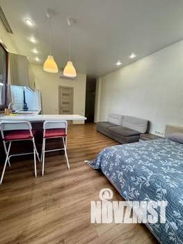Студия квартира, посуточно, 37м2, 2/5 этаж