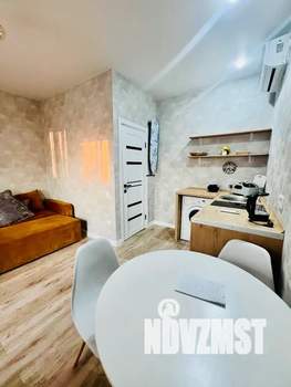 Студия квартира, посуточно, 17м2, 3/3 этаж