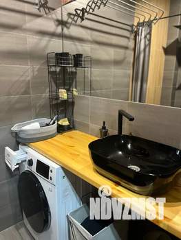 Студия квартира, посуточно, 38м2, 1/4 этаж