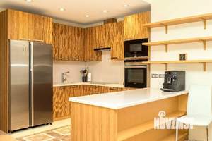 4-к квартира, на длительный срок, 200м2, 2/7 этаж