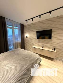 Студия квартира, посуточно, 32м2, 8/22 этаж