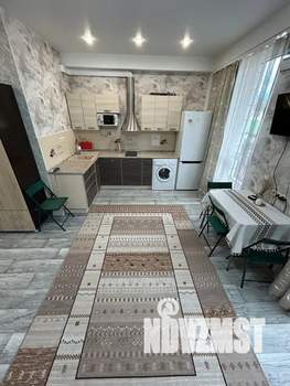 Студия квартира, посуточно, 35м2, 3/3 этаж