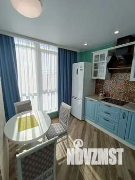 2-к квартира, посуточно, 37м2, 20/25 этаж