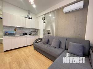 Студия квартира, посуточно, 30м2, 1/13 этаж