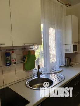 1-к квартира, посуточно, 35м2, 3/3 этаж