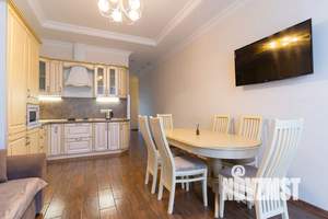 3-к квартира, посуточно, 120м2, 2/2 этаж