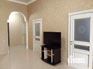 3-к квартира, посуточно, 80м2, 1/1 этаж