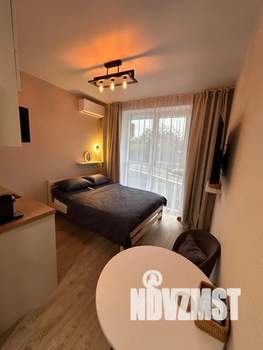 Студия квартира, посуточно, 18м2, 1/20 этаж