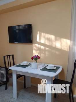 Студия квартира, посуточно, 30м2, 1/7 этаж
