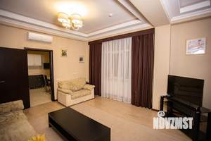 2-к квартира, посуточно, 75м2, 1/1 этаж