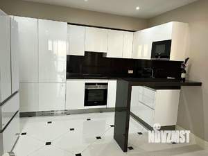 3-к квартира, на длительный срок, 140м2, 16/27 этаж