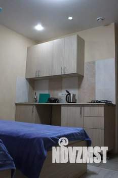 Студия квартира, посуточно, 15м2, 3/3 этаж