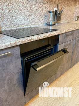 Студия квартира, посуточно, 40м2, 2/5 этаж