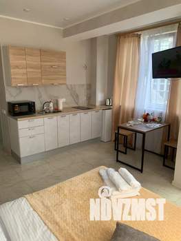 Студия квартира, посуточно, 25м2, 1/3 этаж