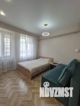 Студия квартира, посуточно, 22м2, 1/10 этаж