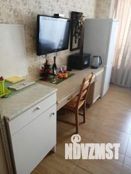 Студия квартира, посуточно, 40м2, 2/5 этаж