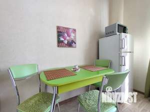 1-к квартира, посуточно, 42м2, 1/10 этаж