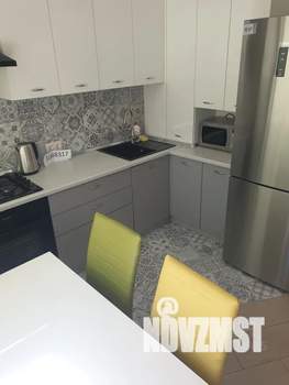 Студия квартира, посуточно, 35м2, 2/4 этаж