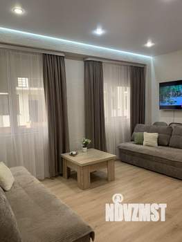 Студия квартира, посуточно, 25м2, 1/10 этаж