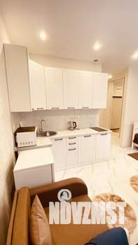 Студия квартира, посуточно, 30м2, 1/5 этаж