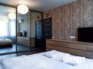 3-к квартира, посуточно, 60м2, 1/1 этаж