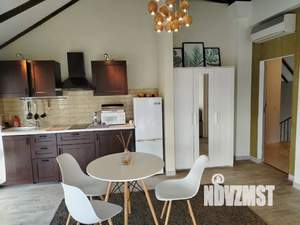 Студия квартира, посуточно, 40м2, 4/4 этаж