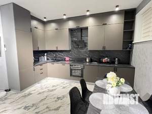 3-к квартира, посуточно, 110м2, 1/12 этаж