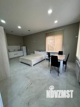 Студия квартира, посуточно, 40м2, 1/3 этаж