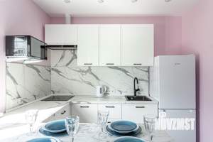 Студия квартира, посуточно, 42м2, 3/12 этаж