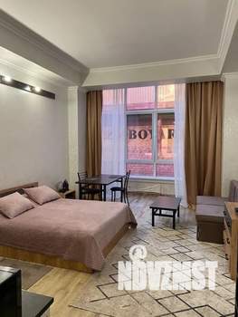 Студия квартира, посуточно, 35м2, 1/4 этаж