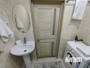 Студия квартира, посуточно, 32м2, 1/3 этаж