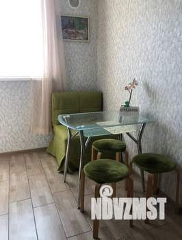 1-к квартира, посуточно, 32м2, 1/2 этаж