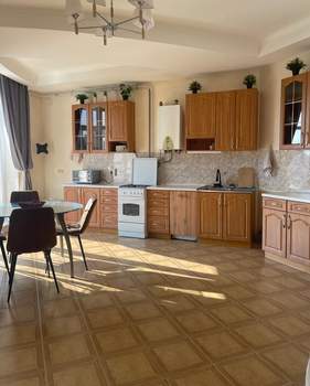 3-к квартира, на длительный срок, 132м2, 7/10 этаж