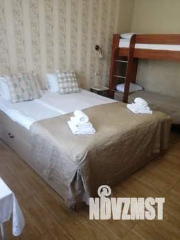 Студия квартира, посуточно, 40м2, 2/5 этаж