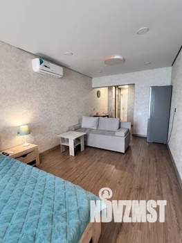 Студия квартира, посуточно, 35м2, 19/22 этаж
