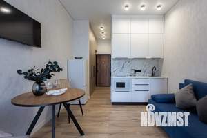 Студия квартира, посуточно, 30м2, 13/20 этаж