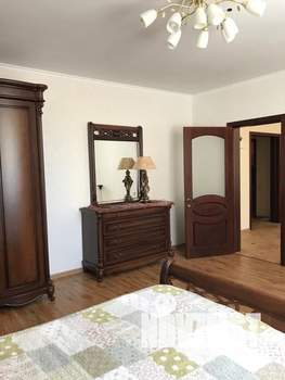 2-к квартира, посуточно, 75м2, 1/16 этаж