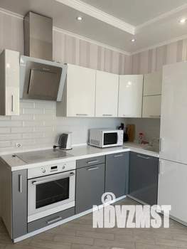 Студия квартира, посуточно, 38м2, 24/25 этаж