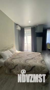 Студия квартира, посуточно, 33м2, 1/5 этаж