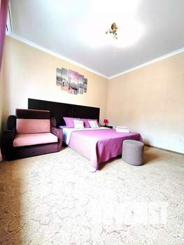 1-к квартира, посуточно, 40м2, 1/1 этаж